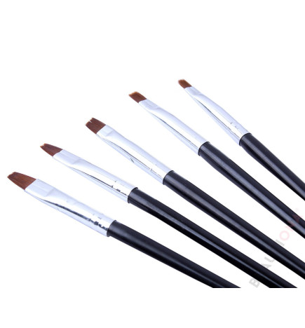 The shape of the brush facilitates modeling masses around the cuticles.