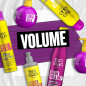 TIGI Bed Head plaukų apimtį didinantis šampūnas-putos Bigger The Better 200 ml