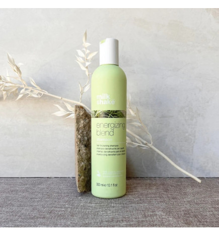 MILK_SHAKE Plaukus tankinantis šampūnas Energizing Blend 300 ml