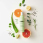 MILK_SHAKE Plaukus tankinantis šampūnas Energizing Blend 300 ml