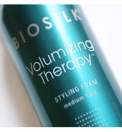 Biosilk
Plaukų formavimo putos Volumizing Therapy 360 g