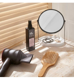 Milk_Shake
Drėgmei atsparus plaukų purškiklis Lifestyling Amazing 200 ml