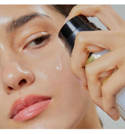 COSRX
Veido esencija su sraigių mucinu ir niacinamidu Advanced Snail Radiance Dual Essence 80 ml