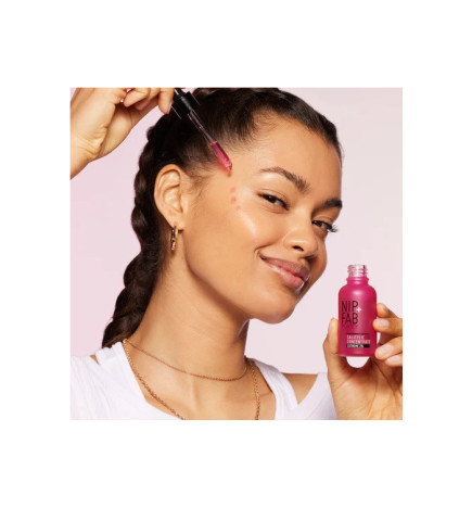 NIP+FAB
Koncentruotas veido serumas Salicylic Fix Concentrate 2% 30 ml