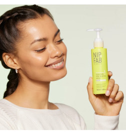 NIP+FAB
Naktinis veido prausiklis Teen Skin Fix Pore Blaster Wash 145 ml