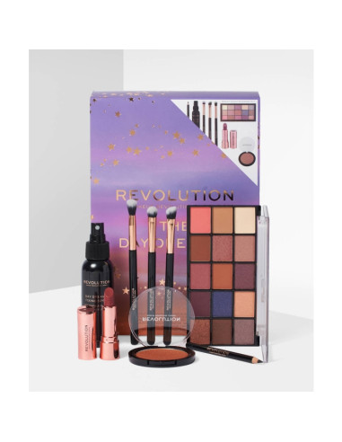 Makeup Revolution
The Day Dreamer set of decorative cosmetics